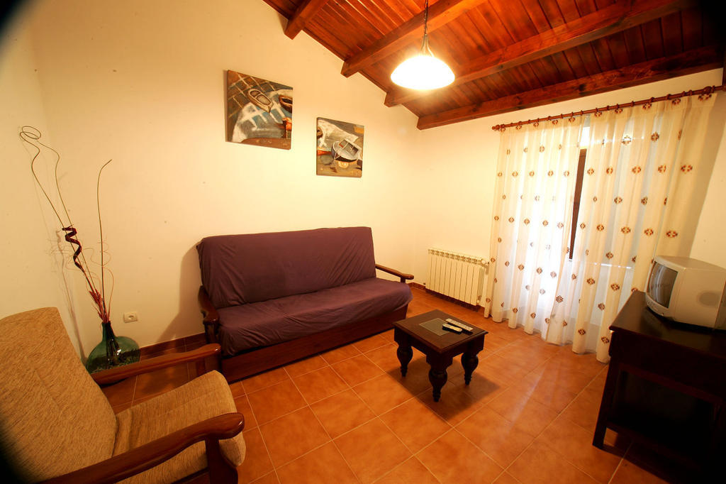 Ostello Casa da Botica Os Casares Esterno foto