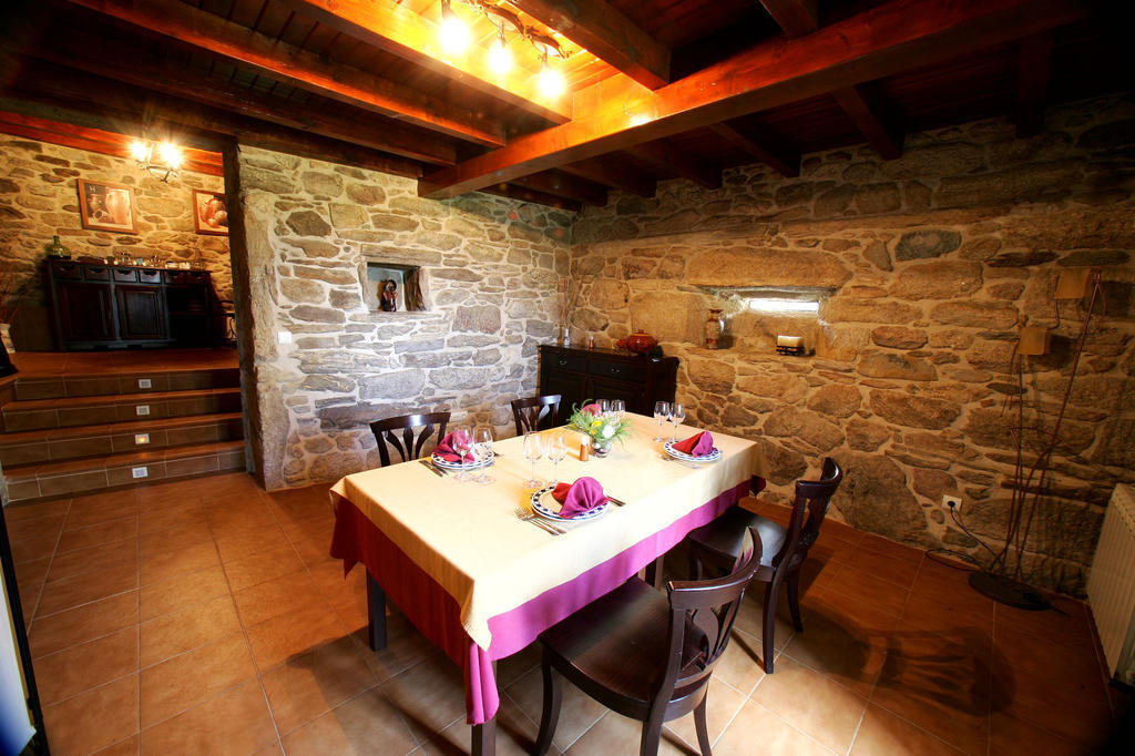 Ostello Casa da Botica Os Casares Esterno foto